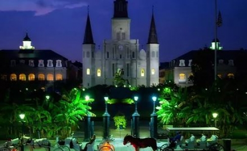 1870 Banana Courtyard French Quarter