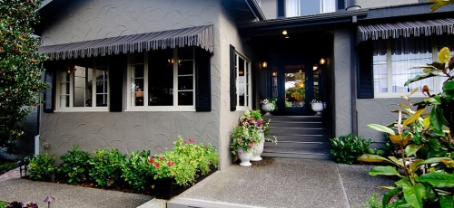 Sandpiper Inn by the Sea