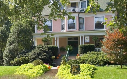 Lion and the Rose Bed and Breakfast Lion and the Rose Bed and Breakfast