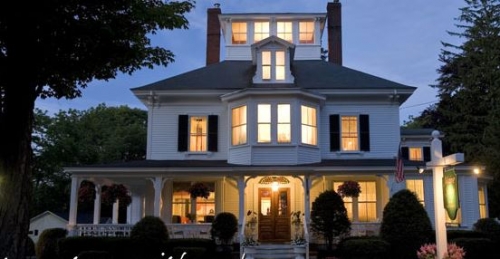 A Maine Stay Inn and Cottages