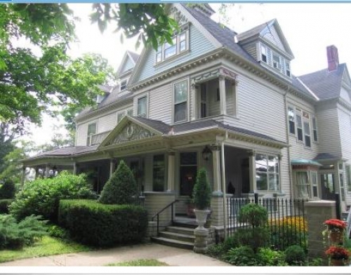 Mansion District Inn Bed and Breakfast