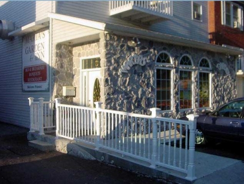 Marias Garden and Inn