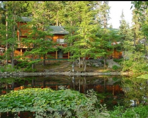 Pearsons Pond Luxury Inn