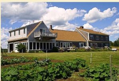 Pleasant Bay Bed and Breakfast and Lama Keep