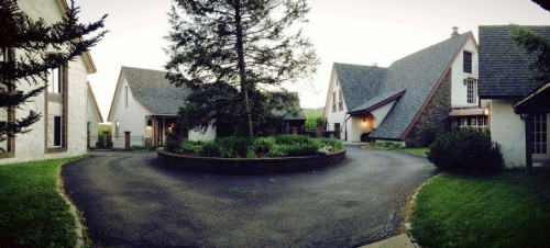 Stone Bridge Inn and Restaurant