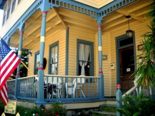 Victorian House Bed & Breakfast